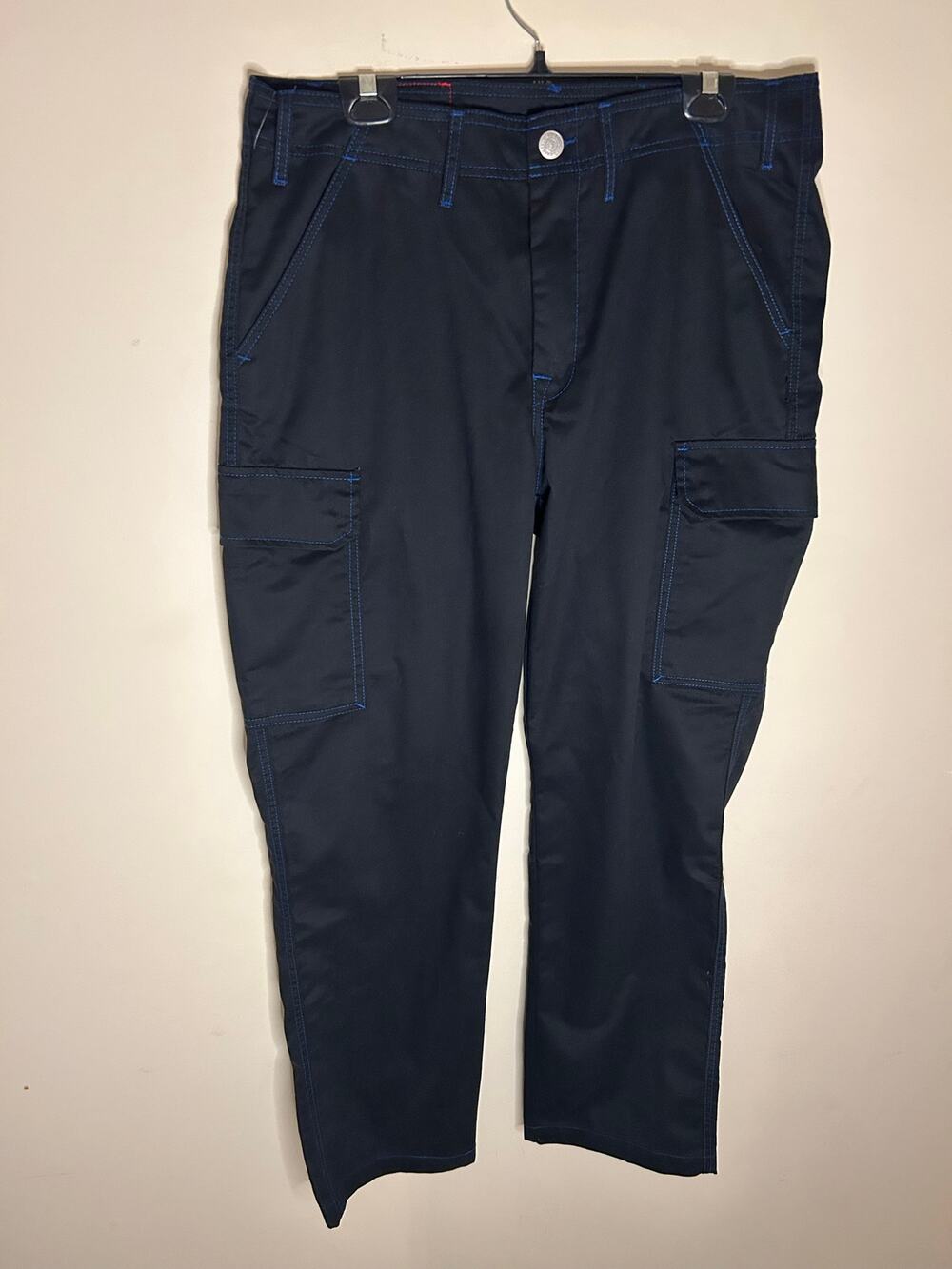 True Religion Baggy Cargo Pants Jet Black Pacific Blue Contrast Stitch 34 NWT